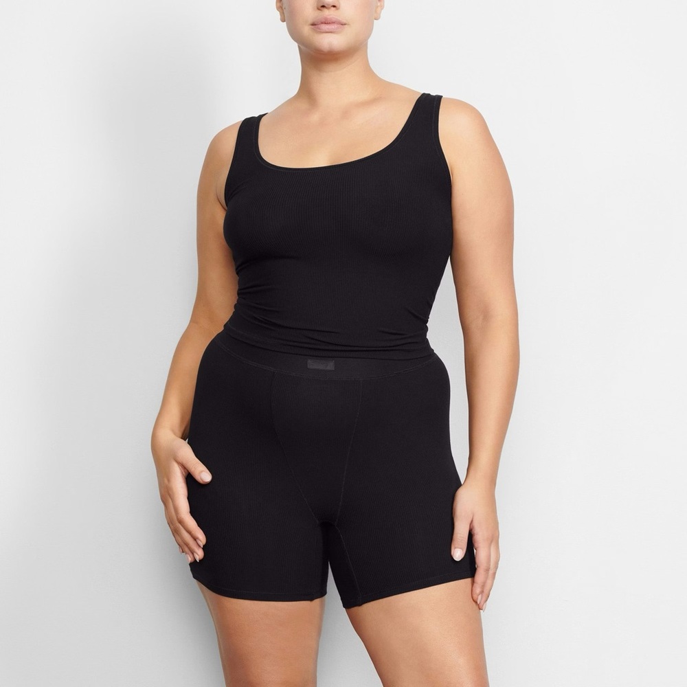 SKIMS SOFT LOUNGE BOXER ONYX XS